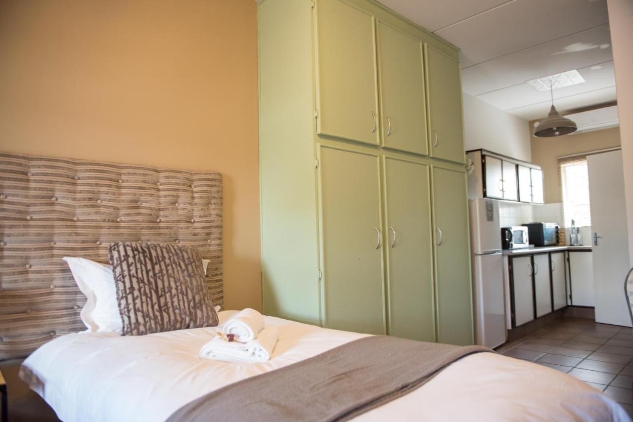 Melrose Place Guestrooms Potchefstroom Exterior foto